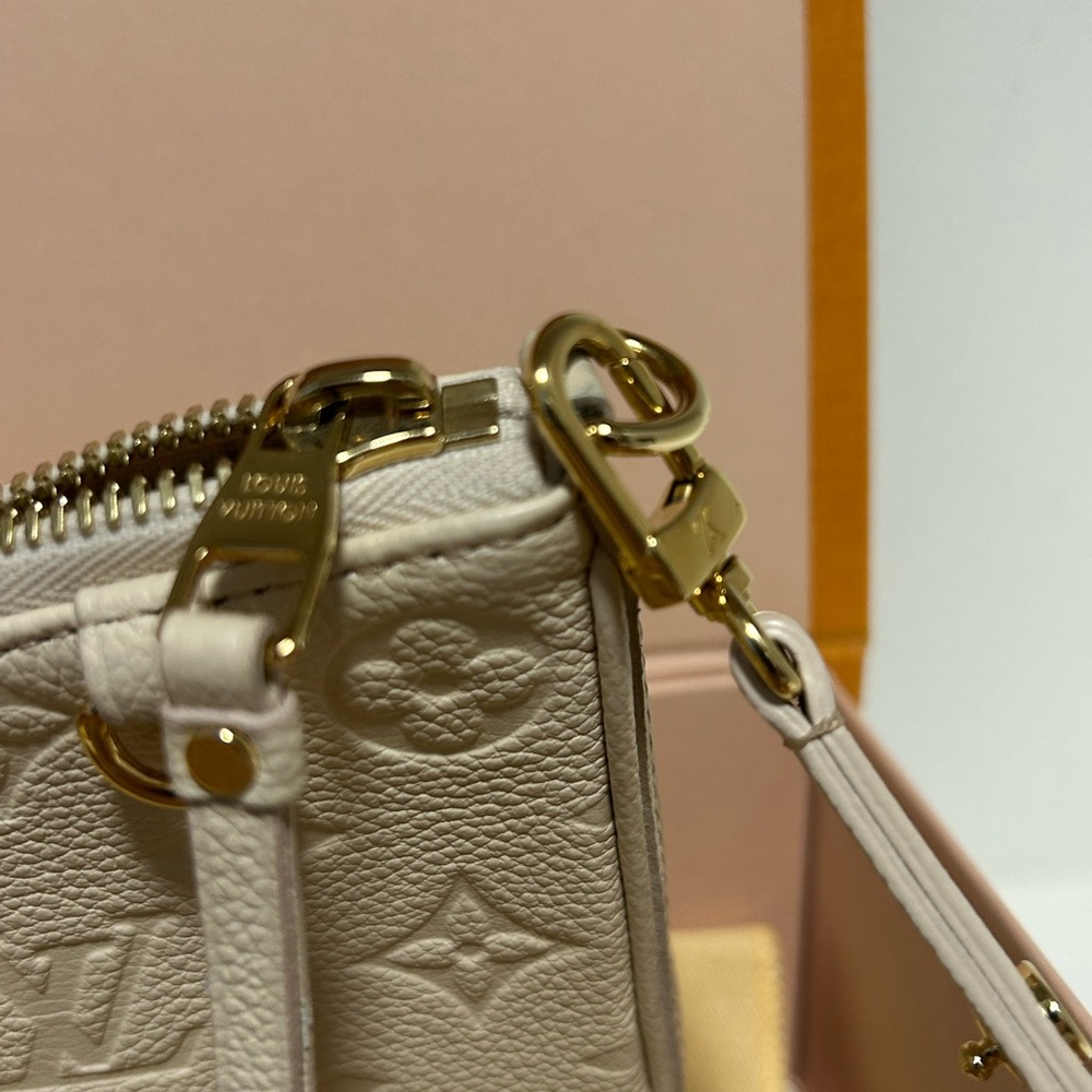 Louis Vuitton Easy Pouch on Strap Full Set - Picture 8 of 13